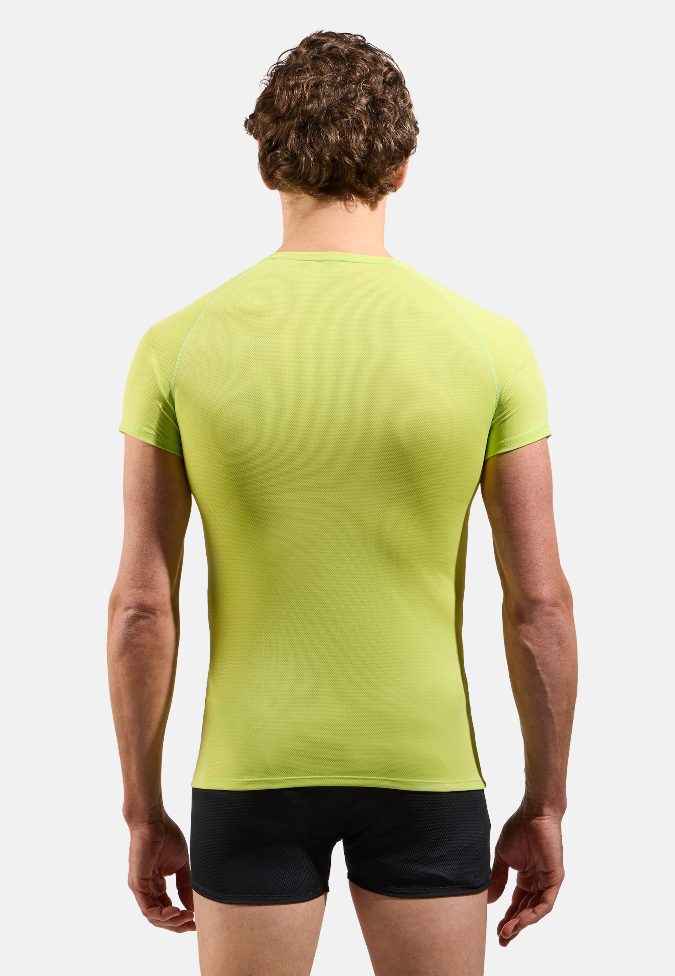 Active F-Dry Light Base Layer T-shirt in sharp green