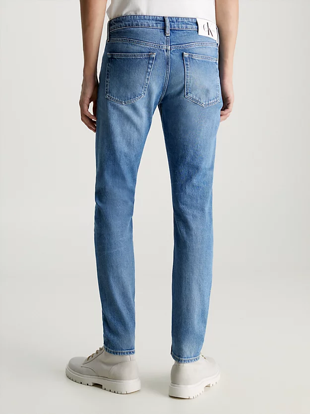 Calça jeans slim tapered