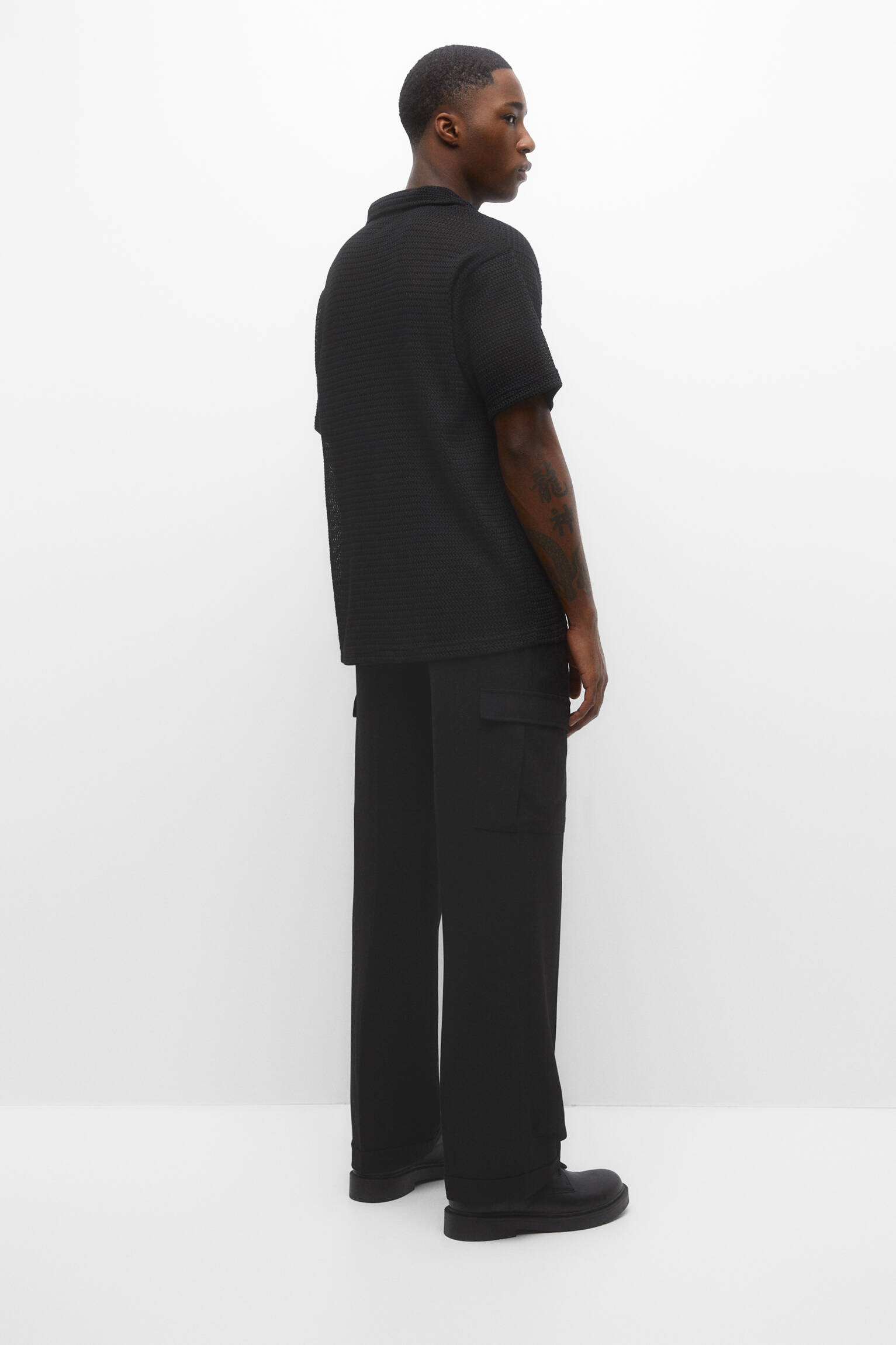 CALÇA CARGO AJUSTADA - PRETA