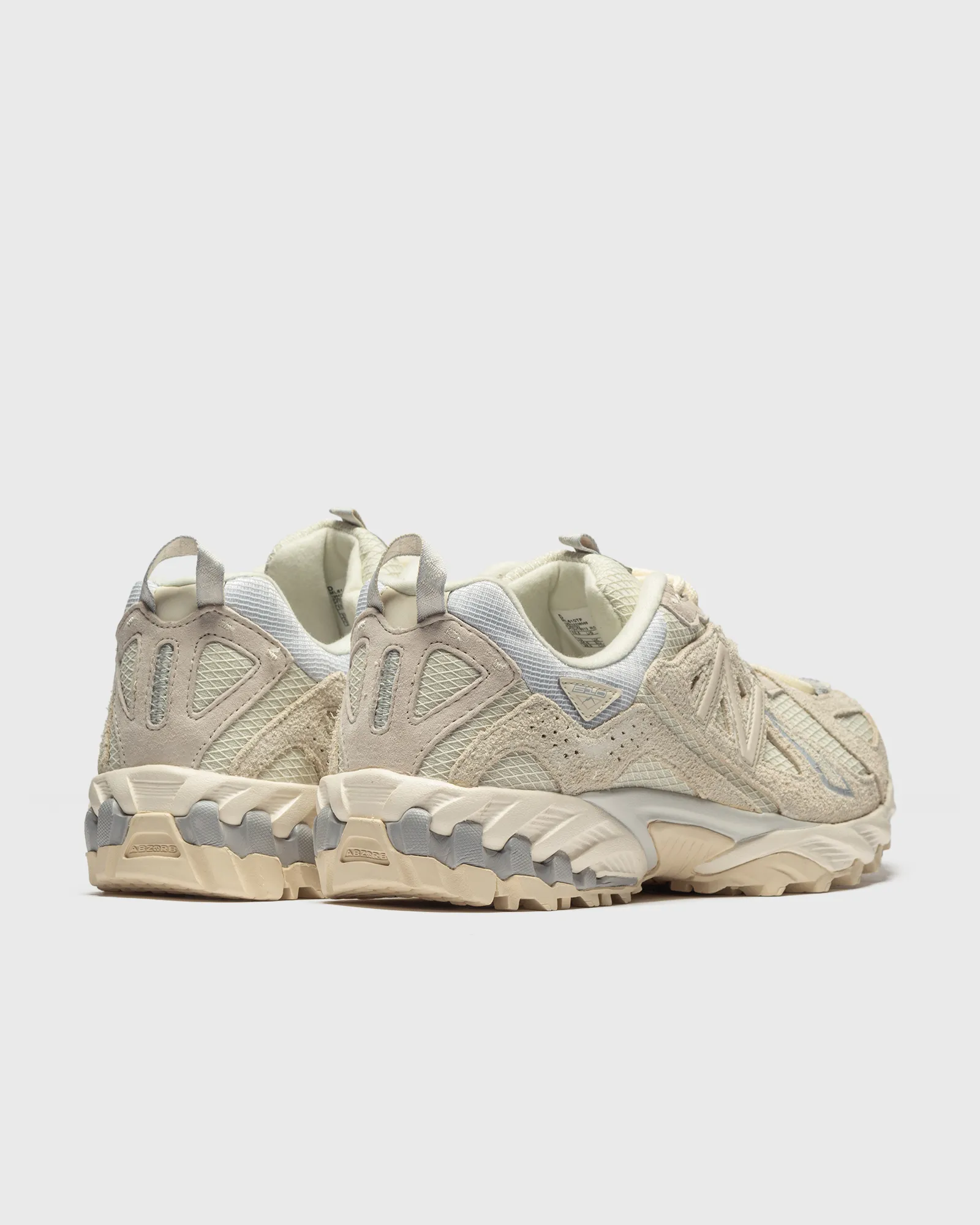New Balance 610v1
