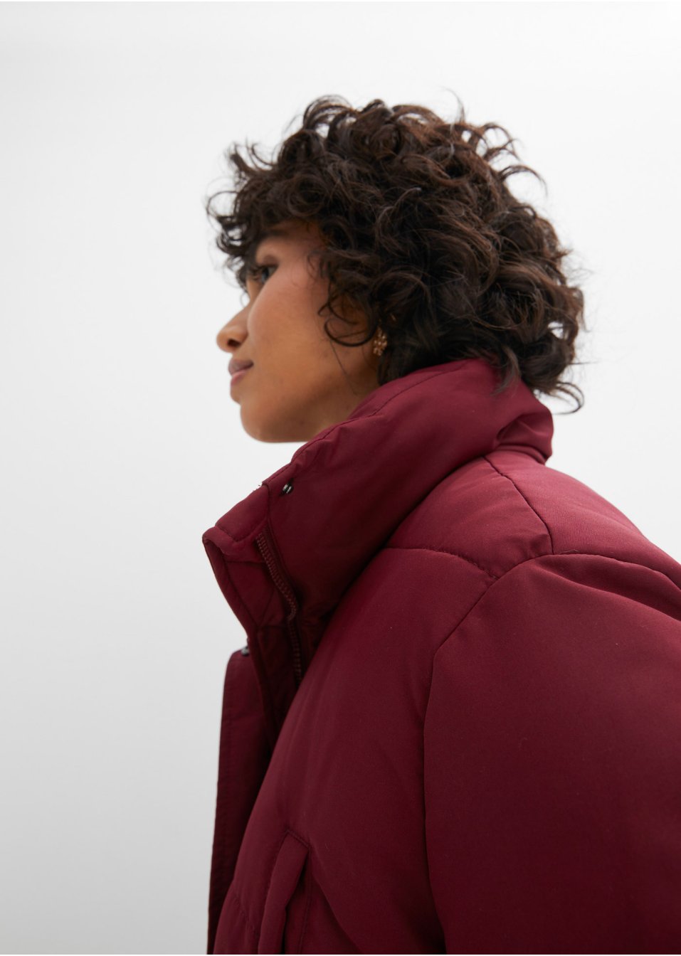 Manteau matelassé oversize avec ceinture élastique