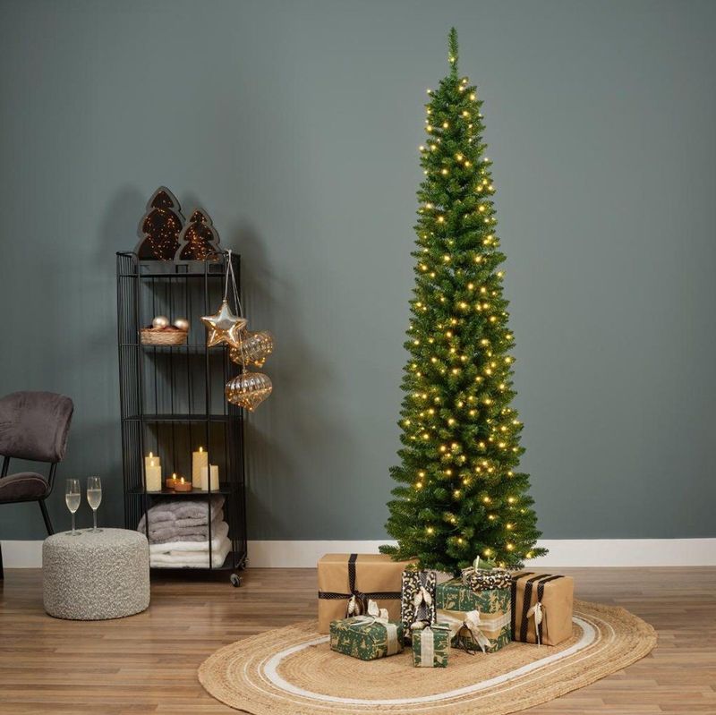 Everlands - Pencil Pine - Kunstkerstboom - Groen - 210 cm - 280 Lampjes