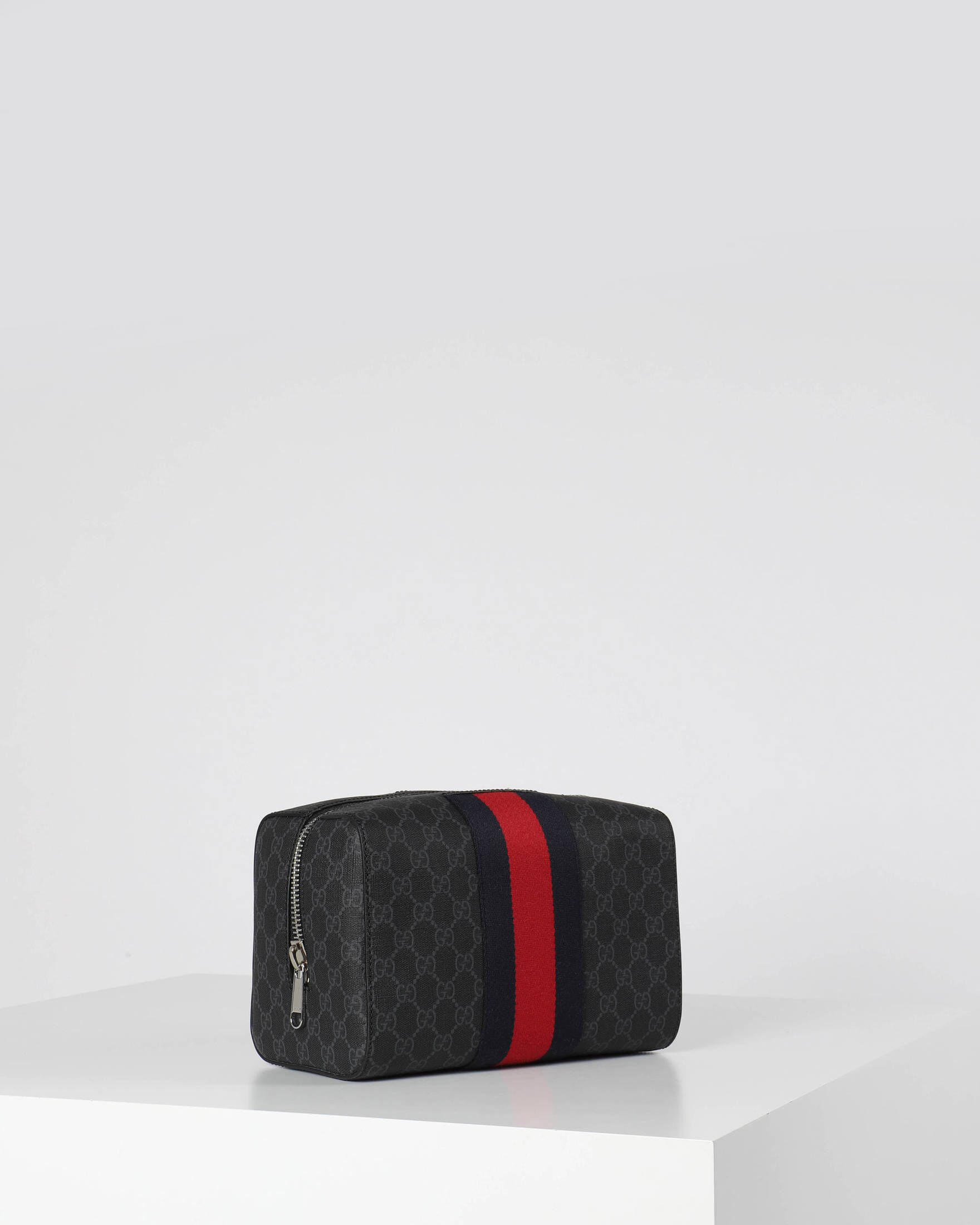 Gucci| Herren Kulturtasche TOILETRY CASE GG SUPREME