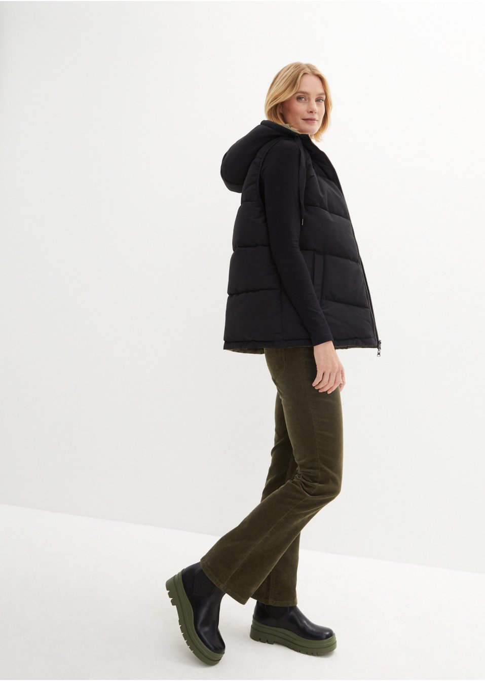 Veste sans manches matelassée réversible avec capuche en polyester recyclé