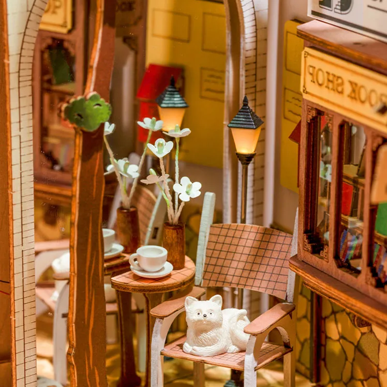 (246-tlg. Set) Rolife Book Nook Modell Bausatz DIY Miniatur Haus mit Licht Home Deko Buchstütze für Erwachsene (TGB02) - Sunshine Town