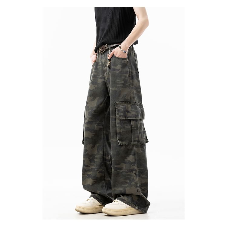 Priam - Cargobroek met hoge taille en wijde pijpen en camouflageprint