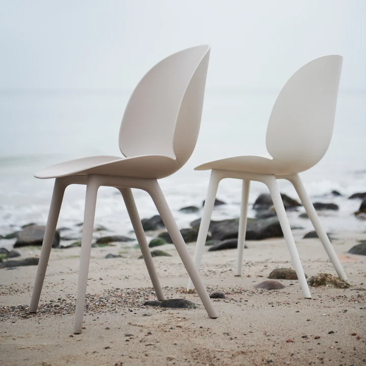 Gubi - Beetle Dining Stuhl Outdoor, alabaster white