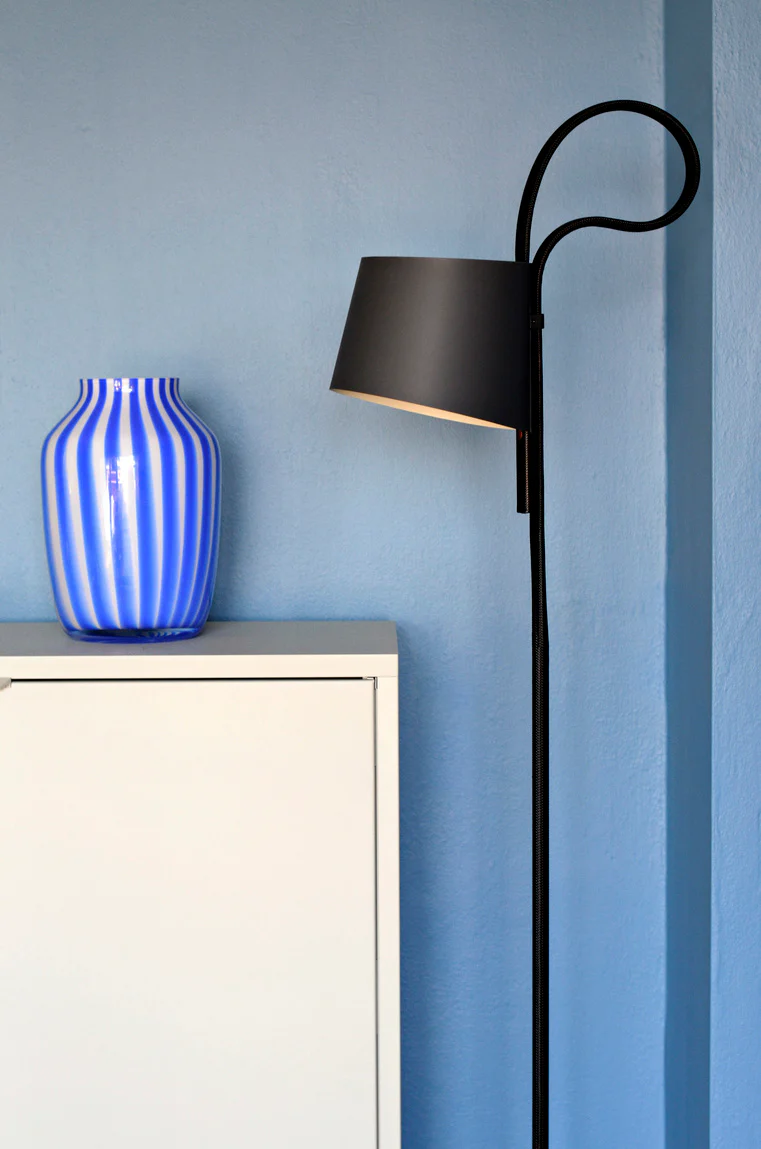 HAY  Juice vase, High Blue - 20x28 cm.