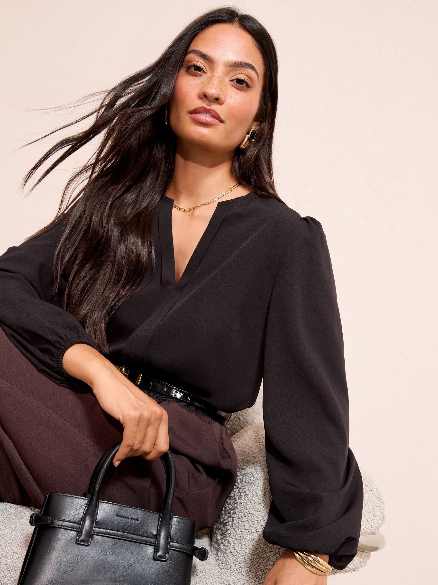 Zwart - Friends Like These Long Sleeve Pleat Front Detail Blouse