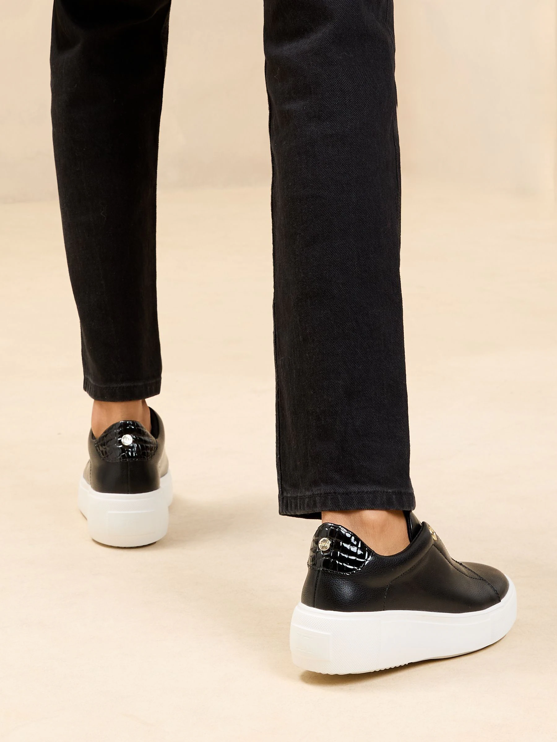 Lipsy - Pull-on sneakers met grove plateauzool