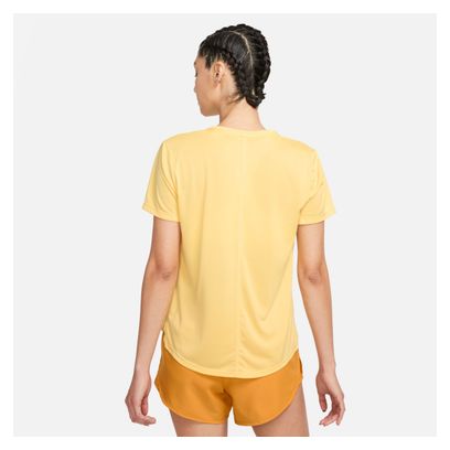 Maillot manches courtes Femme Nike Dri-Fit Swoosh Jaune