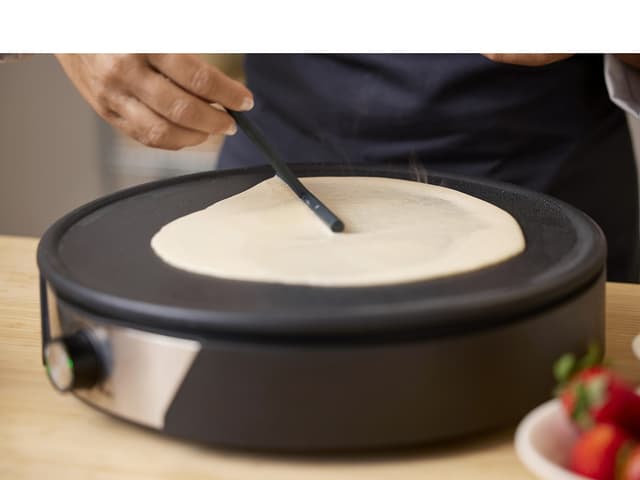 Blomsterbergs Crepepande Dia 38 cm 1500 watt Sort/Stål