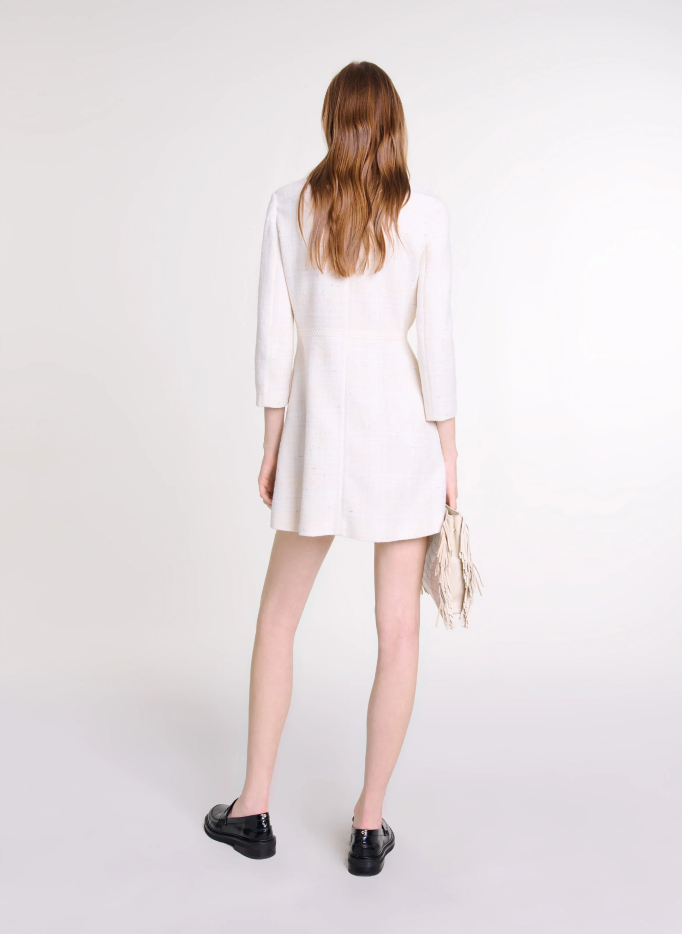 Robe courte cintrée col classique | Beige