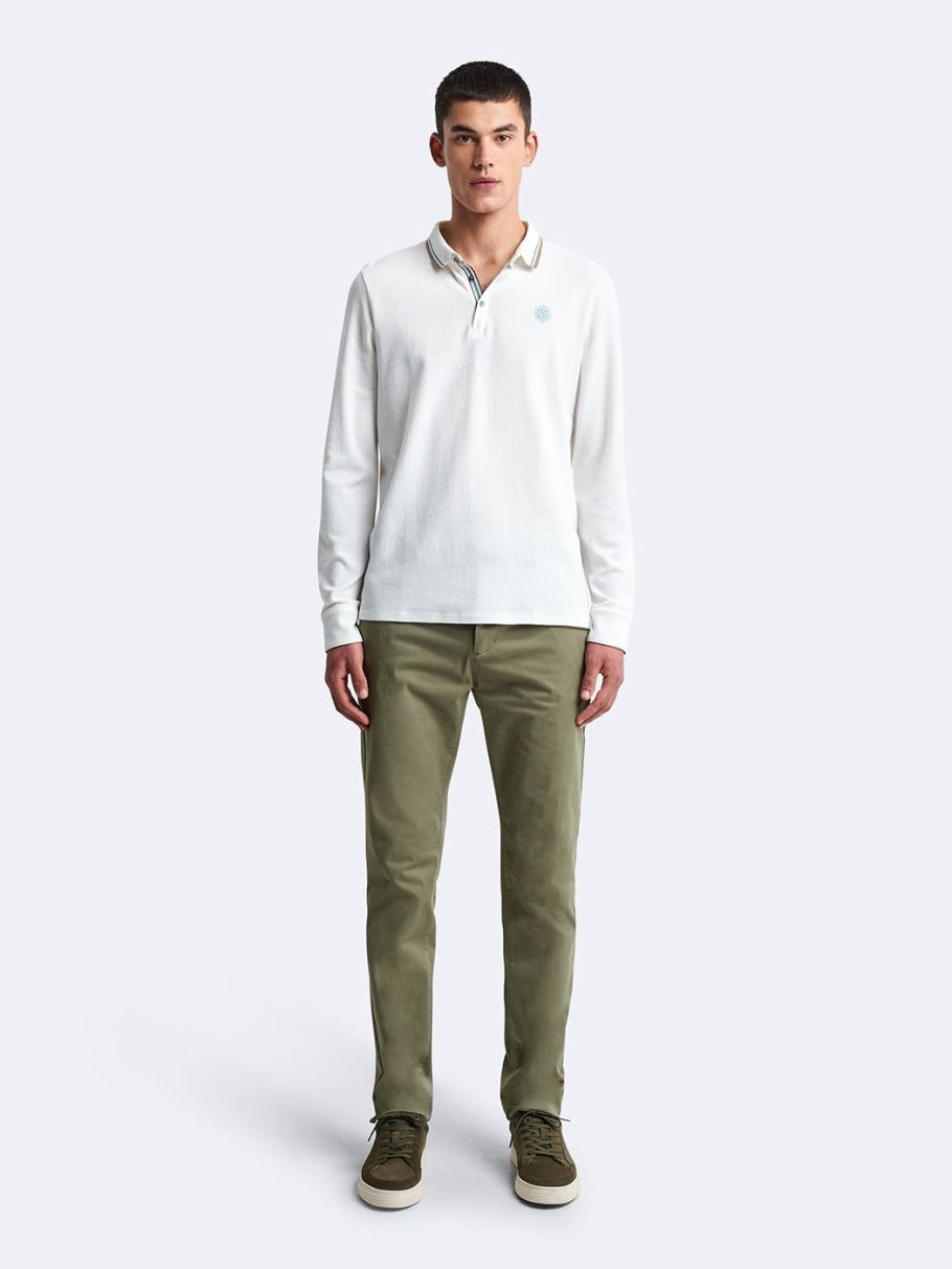 Chino slim en coton élasthane uni