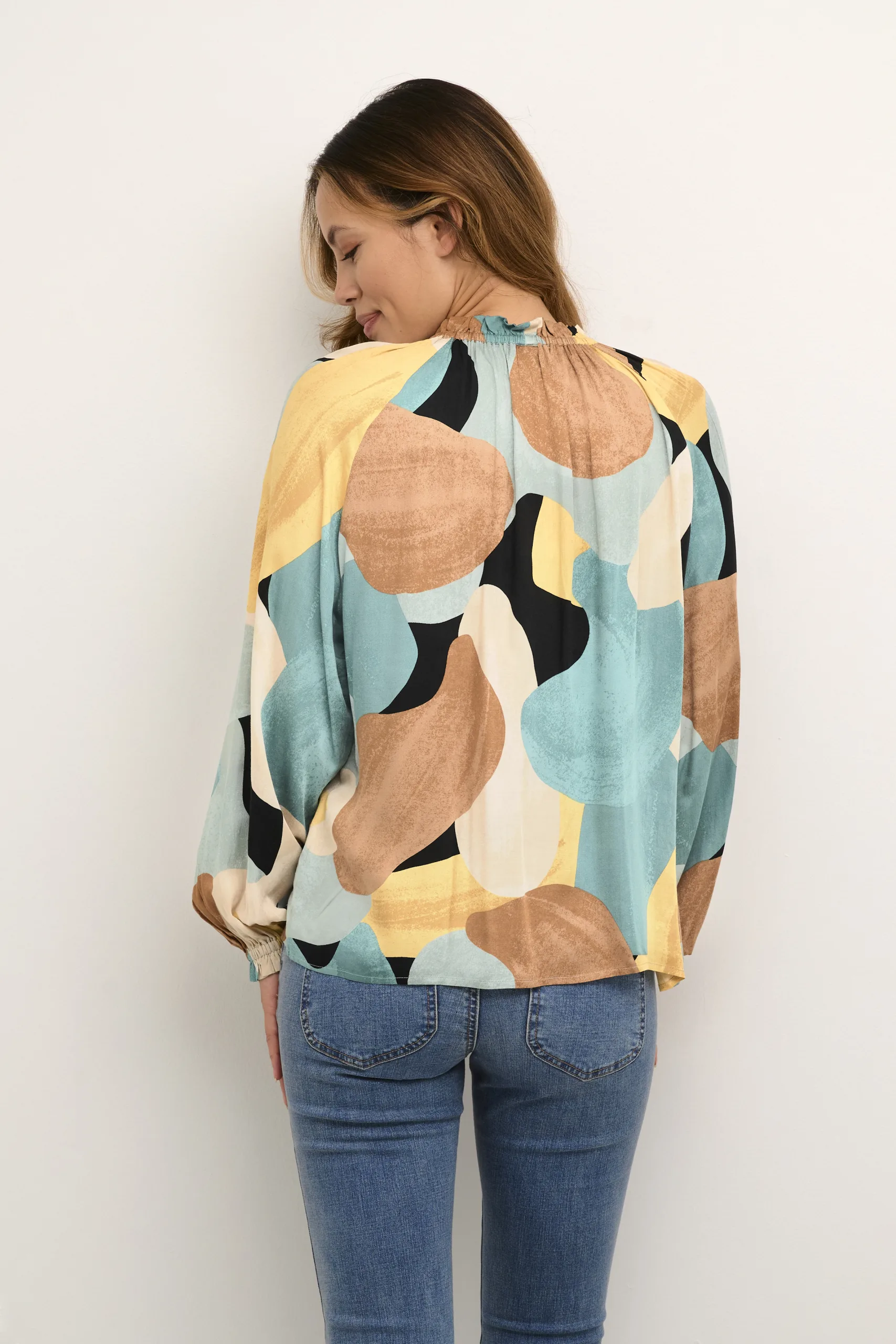 Culture - Dana Longsleeve Blouse - Green Milieu Art
