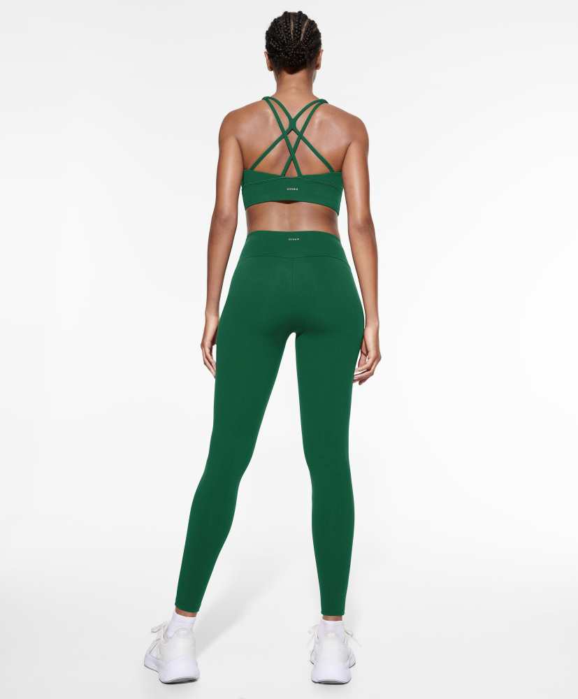 Sutiã esportivo com suporte médio para os seios.