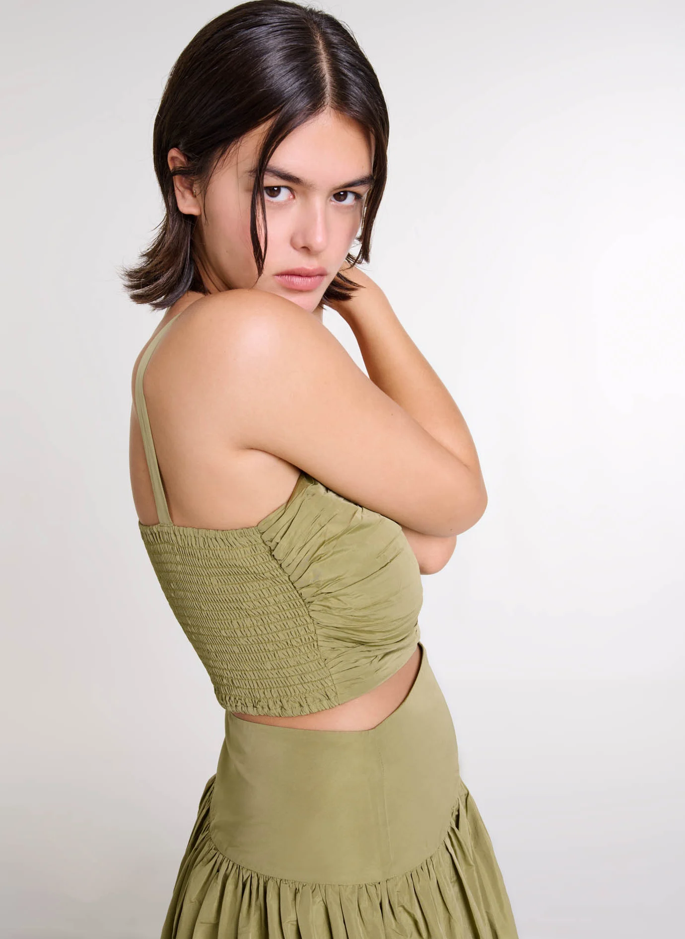 Robe longue col V en taffetas ajourée | Kaki