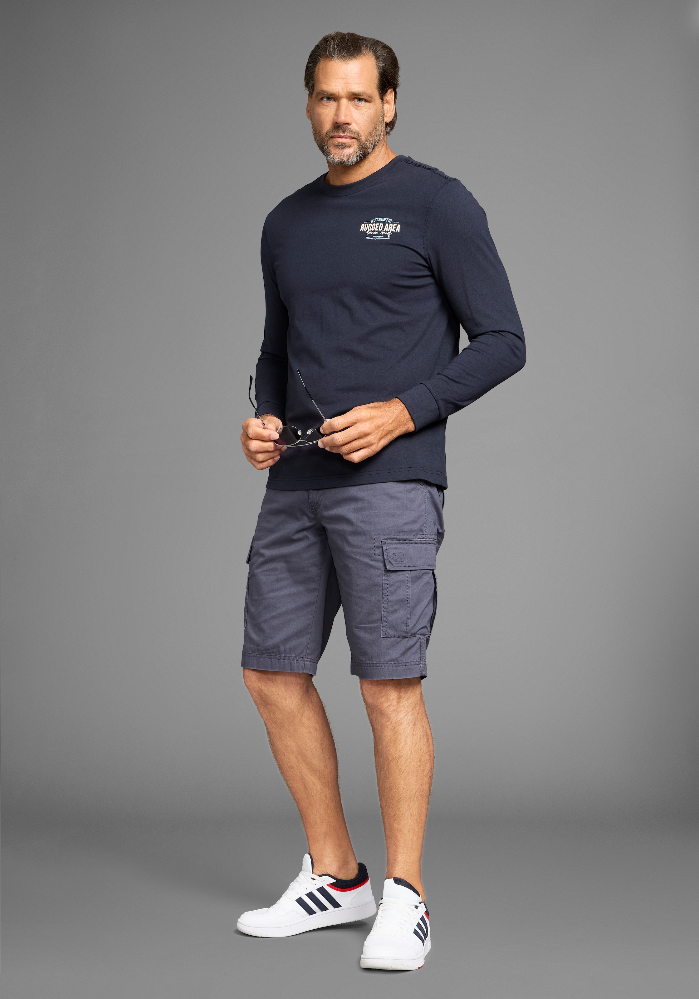 Man's World Langarmshirt , kleiner Brustprint