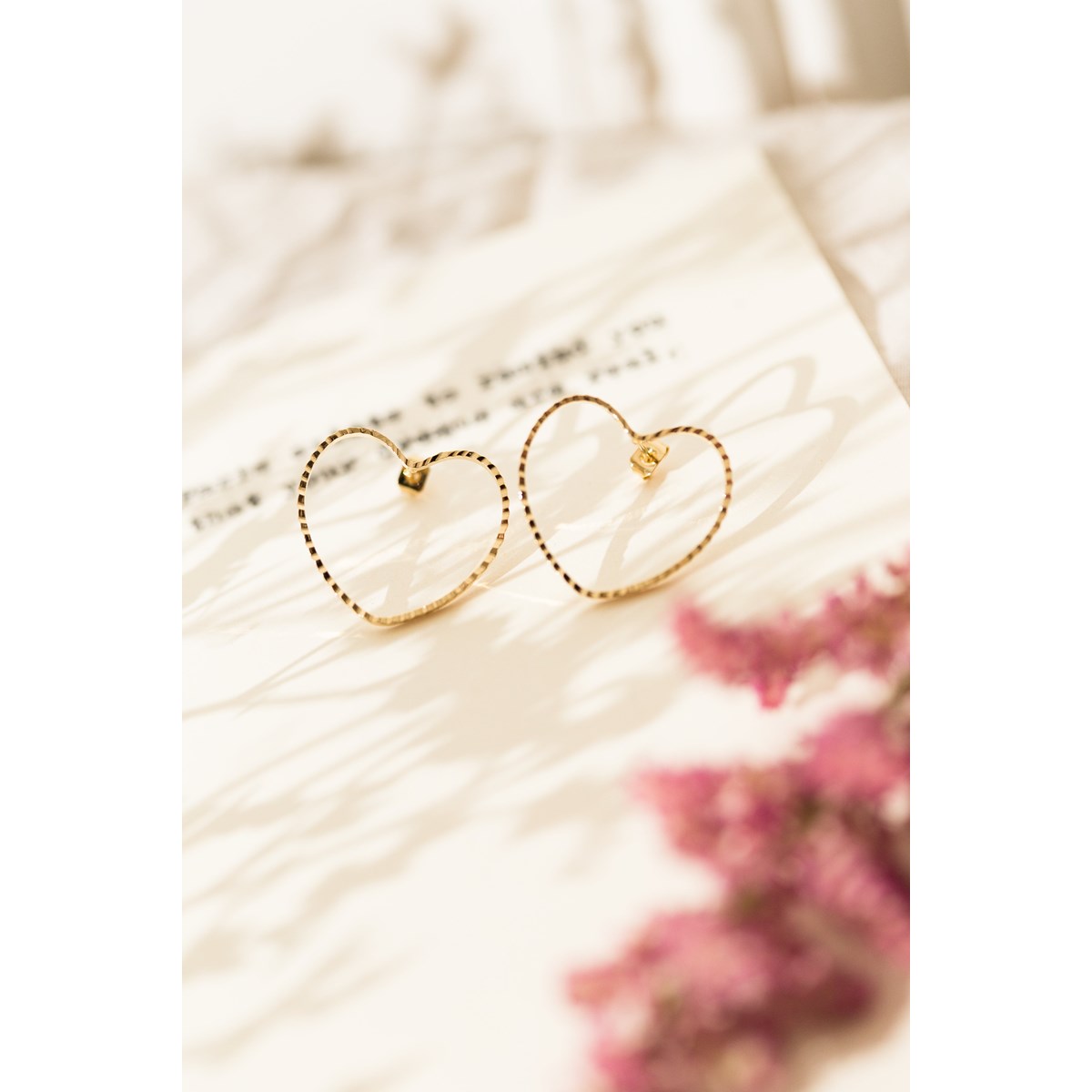 maxi boucles d'oreilles puces coeurs doré à l'or fin - AURA