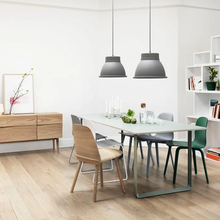 Muuto - 70/70 Esstisch, 225 x 90 cm, schwarz (Linoleum)