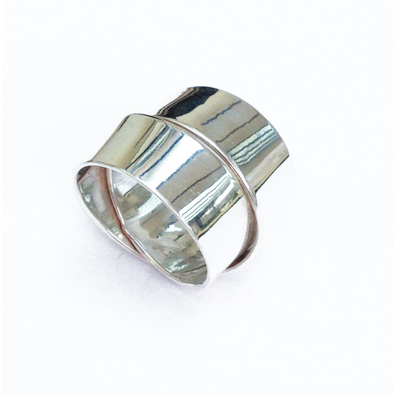 Bague, anneaux entrelacés