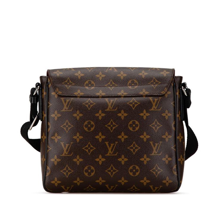 Louis Vuitton Vintage Louis Vuitton District Brown