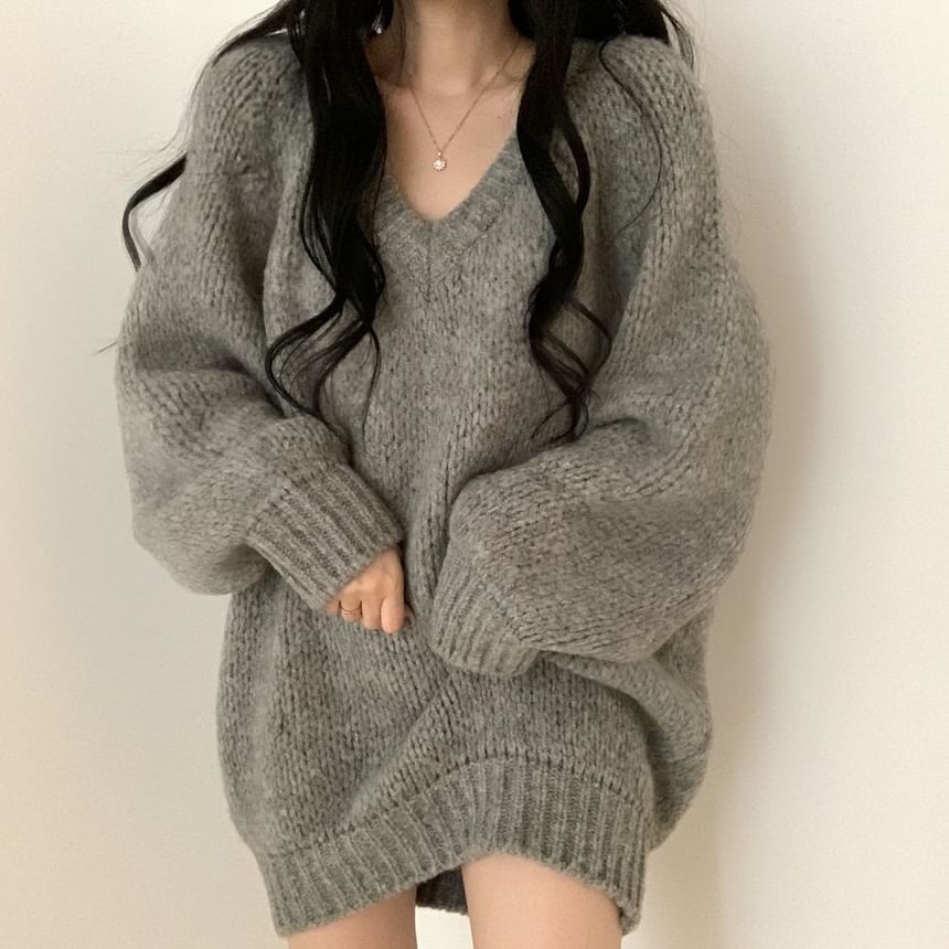 Cerauno - V-hals effen oversized trui