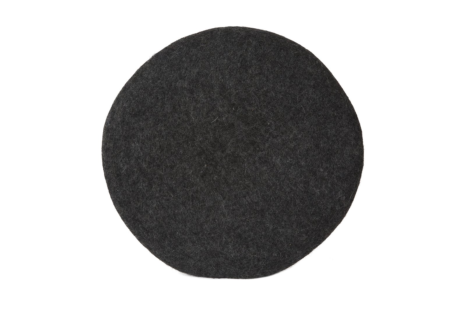 Dakota stolpute Sort i 100% ull. Ø35 cm