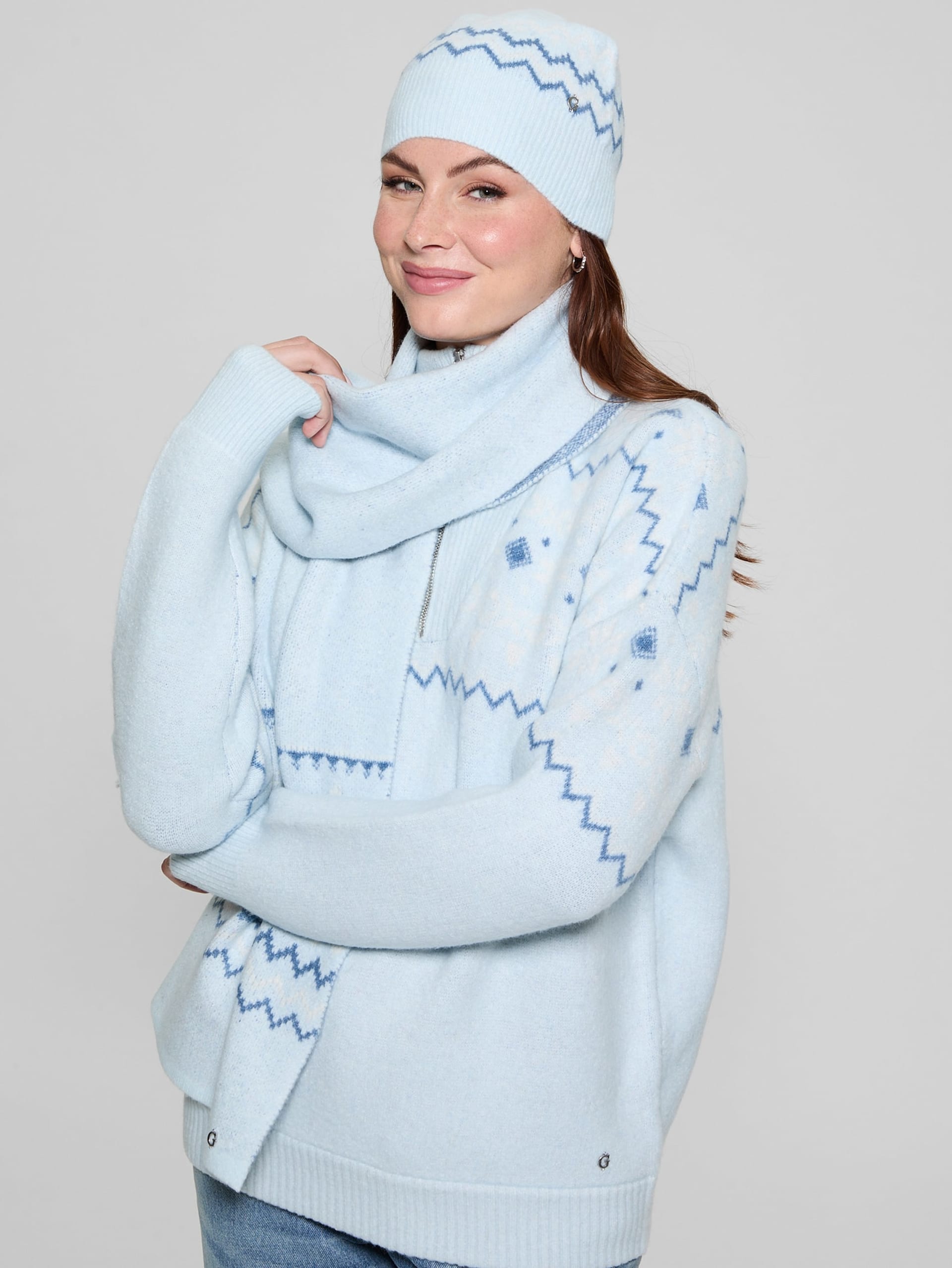 Conjunto de gorro e cachecol em jacquard