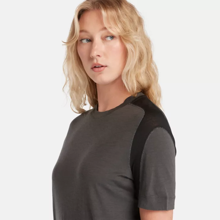 T-shirt Timberland x Icebreaker ZoneKnit en tricot de laine mérinos pour femme en gris foncé