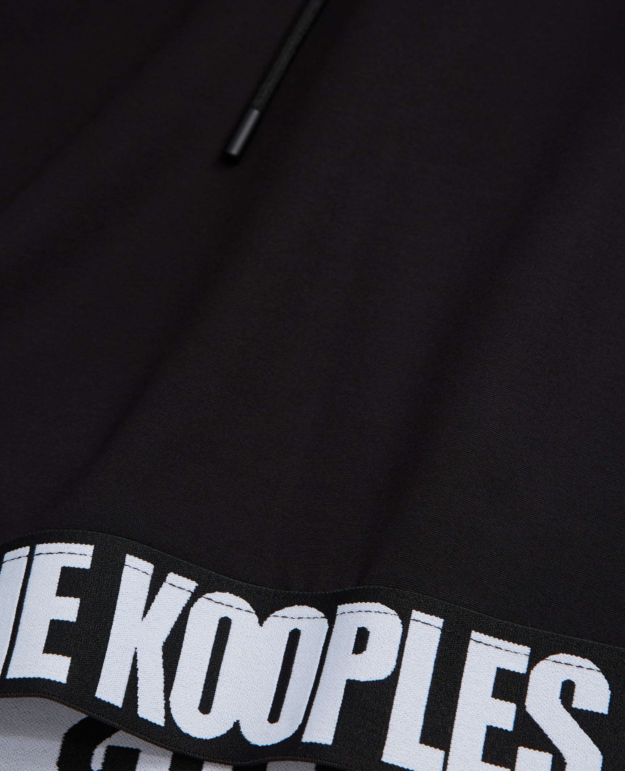 Sweatshirt à capuche et logo