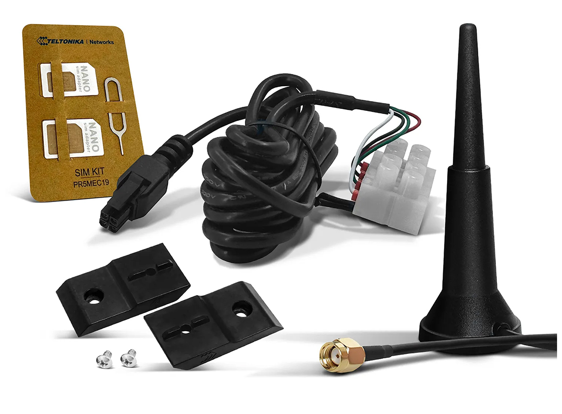Selfsat MWR 5560 eSIM inclusief antenne - black