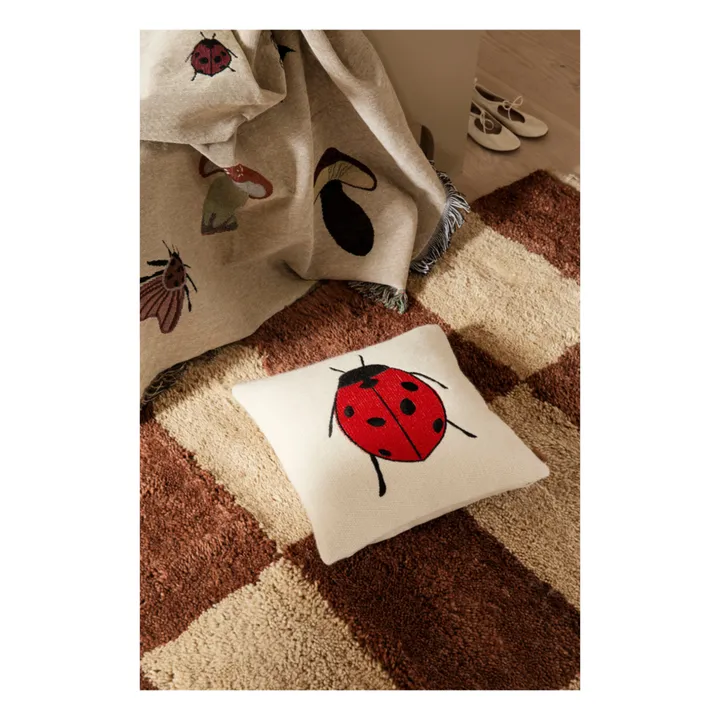 Ferm Living Kids Coussin brodé Coccinelle