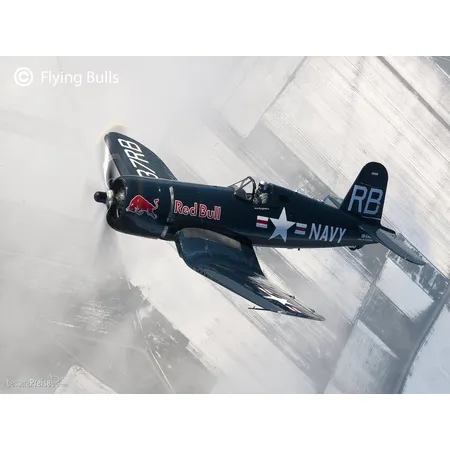 Revell Geschenkset Flying Bulls F4U-4 Corsair