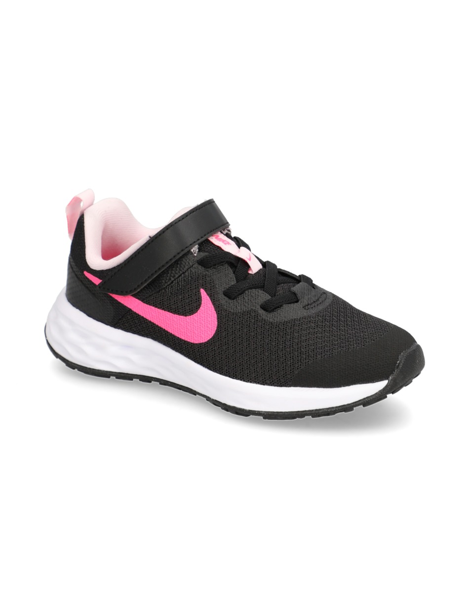Nike Revolution 6