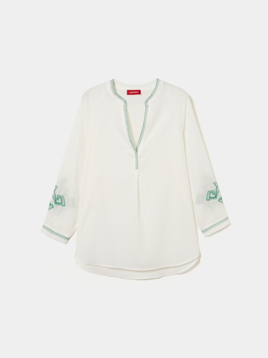 Blusa decote em V com bordado