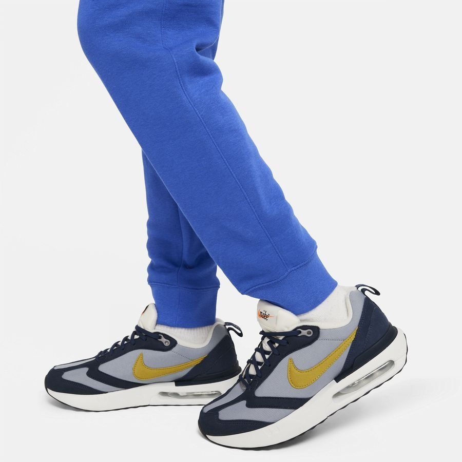 Nike Sportswear Standard Issue