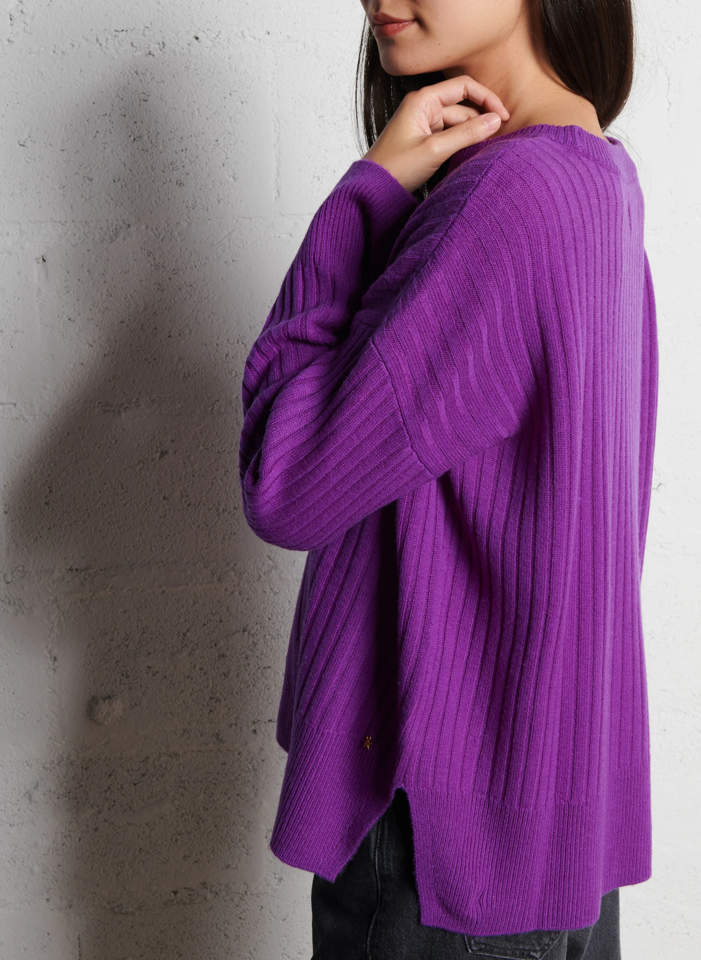 ARISTOU - Pull col rond droit en laine | Violet