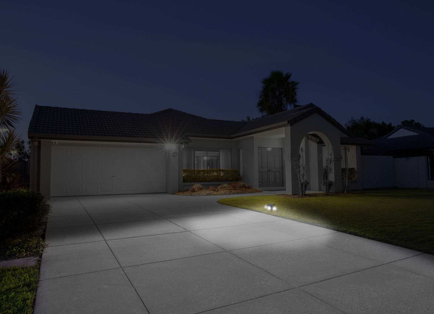 LED-Strahler Panta Trio Solar