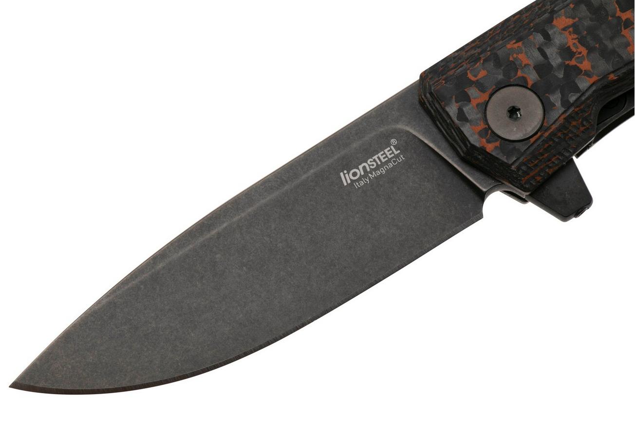 LionSteel Myto MT01-MC-SS CPM MagnaCut, Old Black Snake Skin FatCarbon zakmes, Molletta design