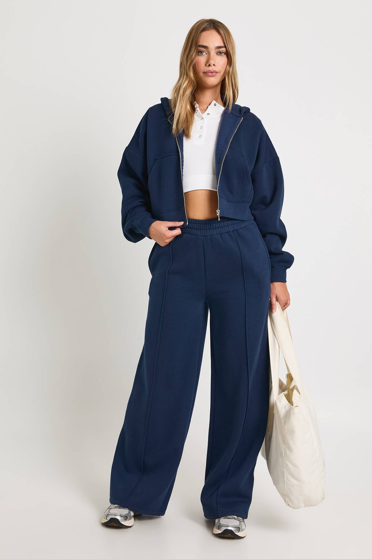 boohoo Sweat à capuche zippé oversize en coupe boxy à manches ballon