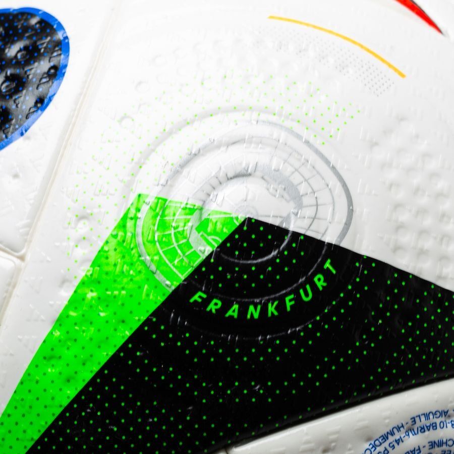 adidas Ballon FUSSBALLLIEBE Pro EURO 2024 Ballon de Match - Blanc/Noir/Bleu