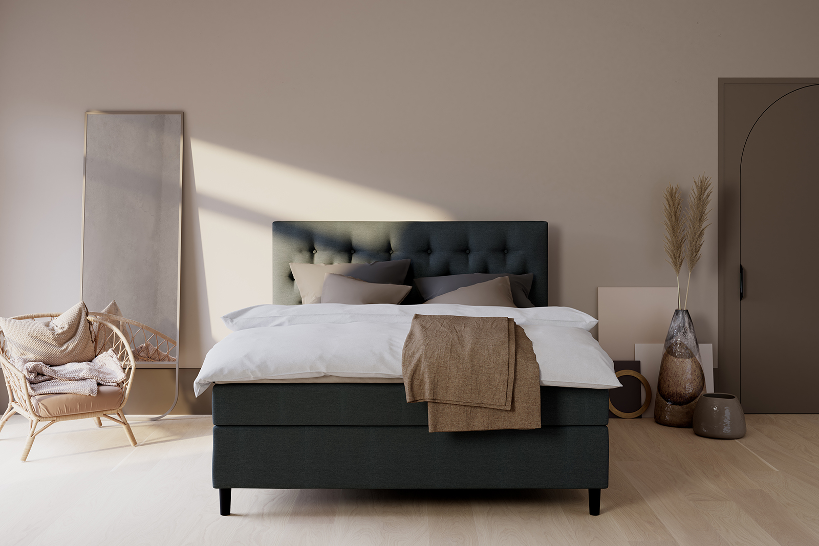 Sensitive 200 kontinentalseng Tekstil Chia 28 i 210x210 cm. Fast/Fast komfort m/Premium latex overmadrass og Round black ben 13 cm med støtteben. Uten hodegavl.