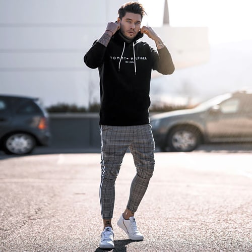 Sweat Capuche Core Tommy Logo 0752 Noir