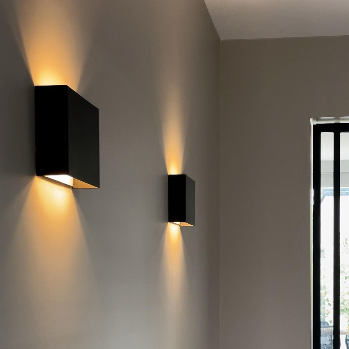 Moderne wandlamp zwart 2-lichts - Otan S