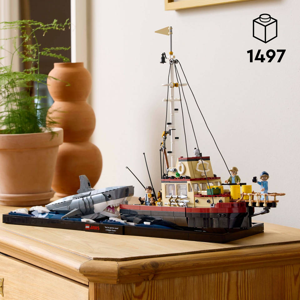 LEGO Ideas Jaws 21350