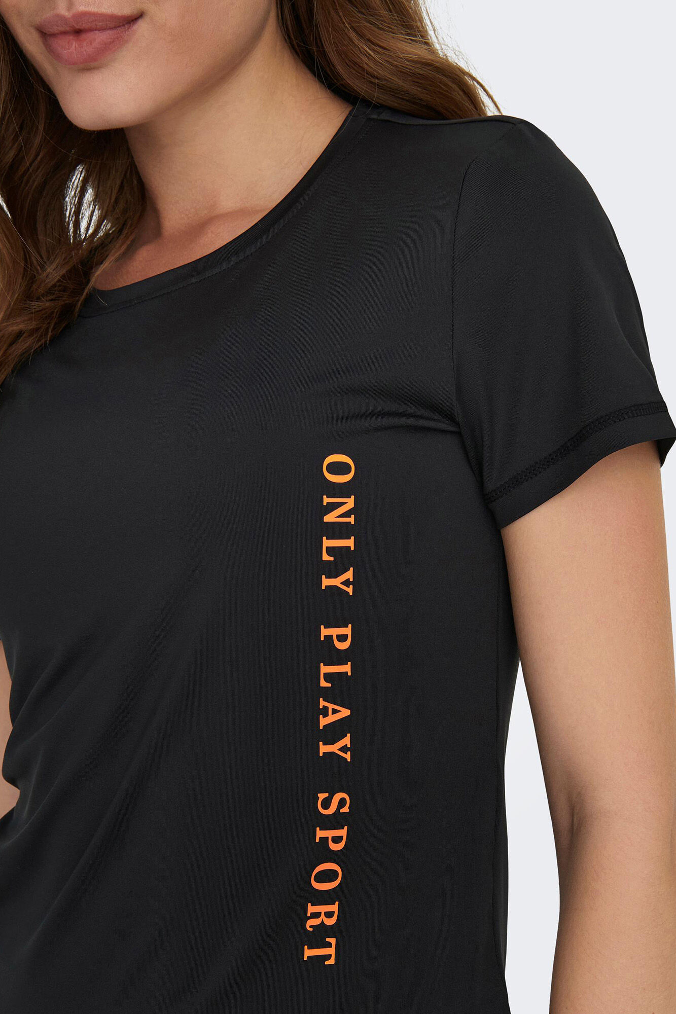 Camiseta feminina com tema técnico
