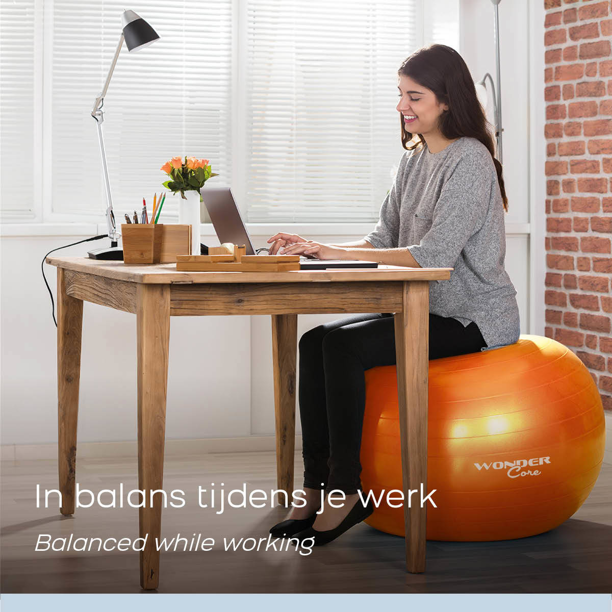 Wonder Core fitnessbal 65 cm oranje