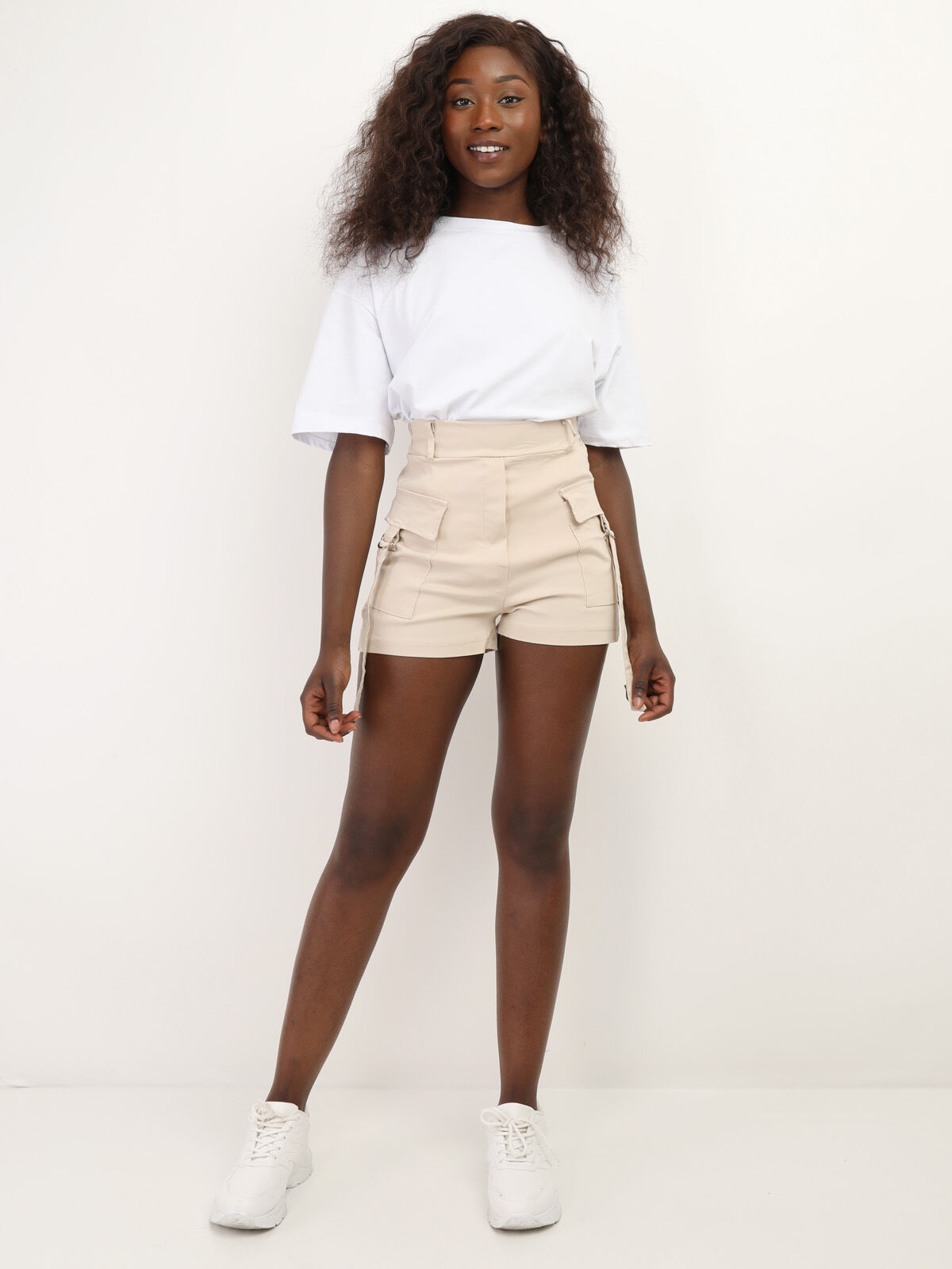 Short cargo avec sangles à anneaux- Beige
