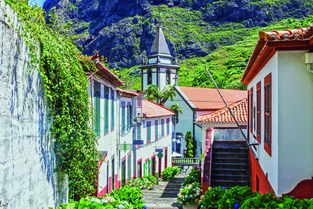 Fly & Drive Charmant Madeira Logies en ontbijt